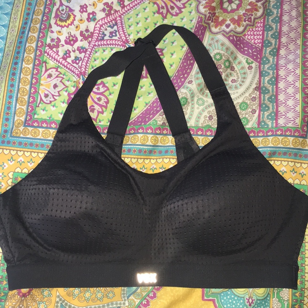 Victoria Secret Sport, Black sports bra